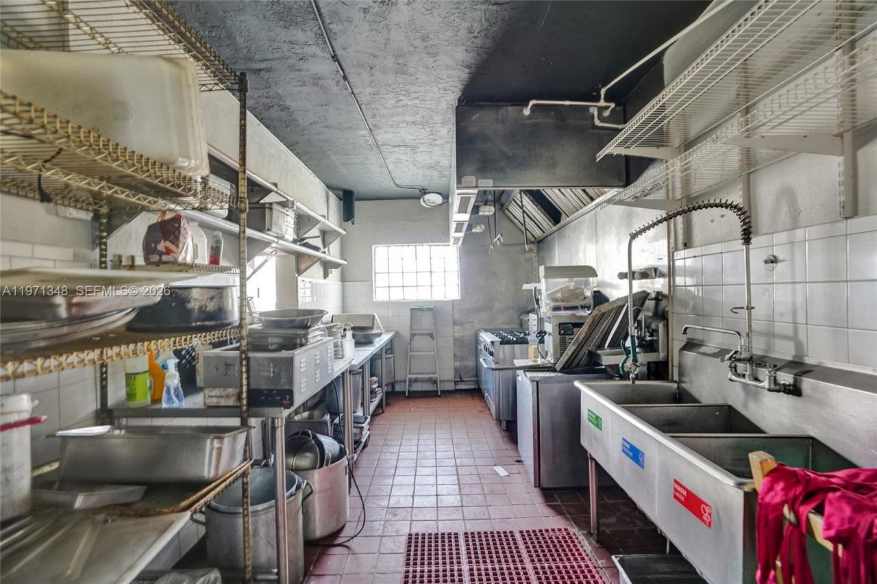 2990 W Sunrise Blvd, Fort Lauderdale, FL 33311 Photo
