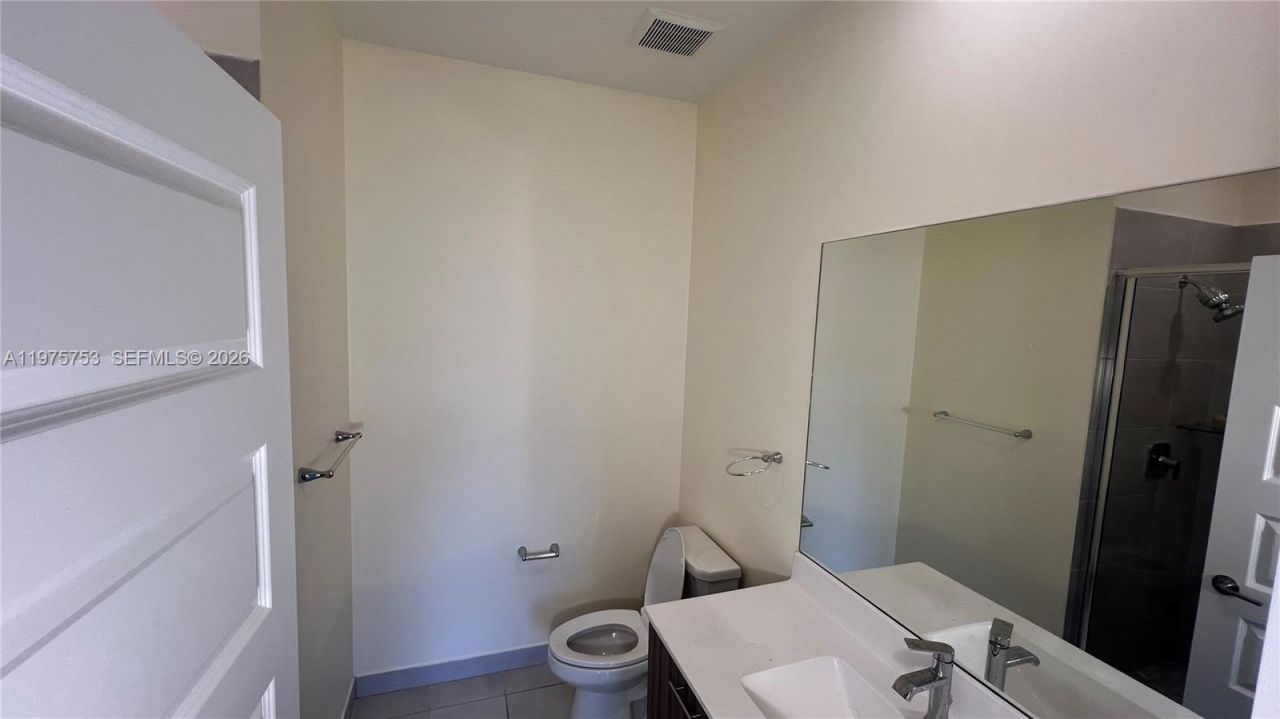 7915 NW 104th Ave , Unit 33, Doral, FL 33178 Photo