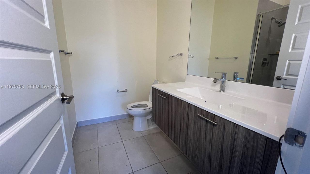 7915 NW 104th Ave , Unit 33, Doral, FL 33178 Photo