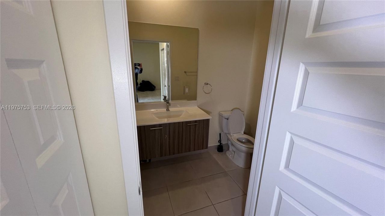 7915 NW 104th Ave , Unit 33, Doral, FL 33178 Photo