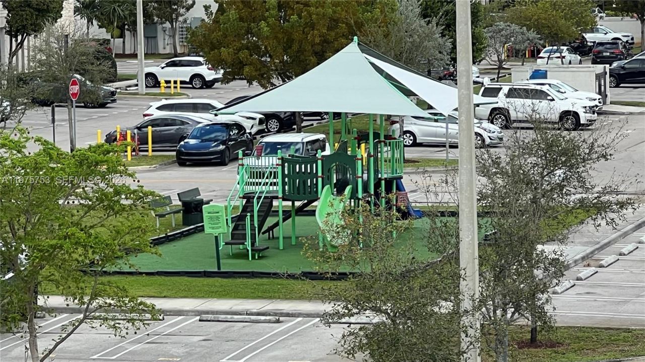 7915 NW 104th Ave , Unit 33, Doral, FL 33178 Photo