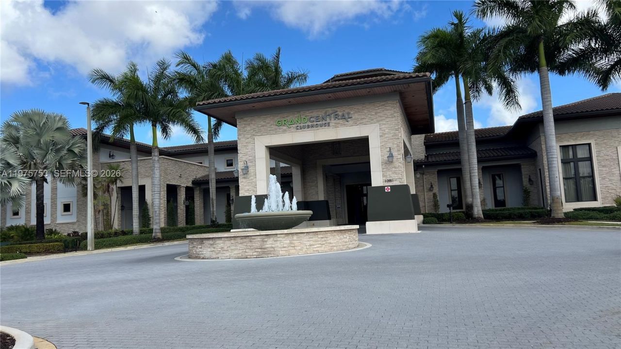 7915 NW 104th Ave , Unit 33, Doral, FL 33178 Photo