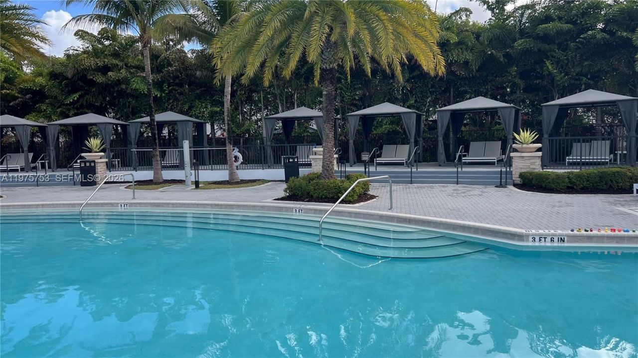 7915 NW 104th Ave , Unit 33, Doral, FL 33178 Photo