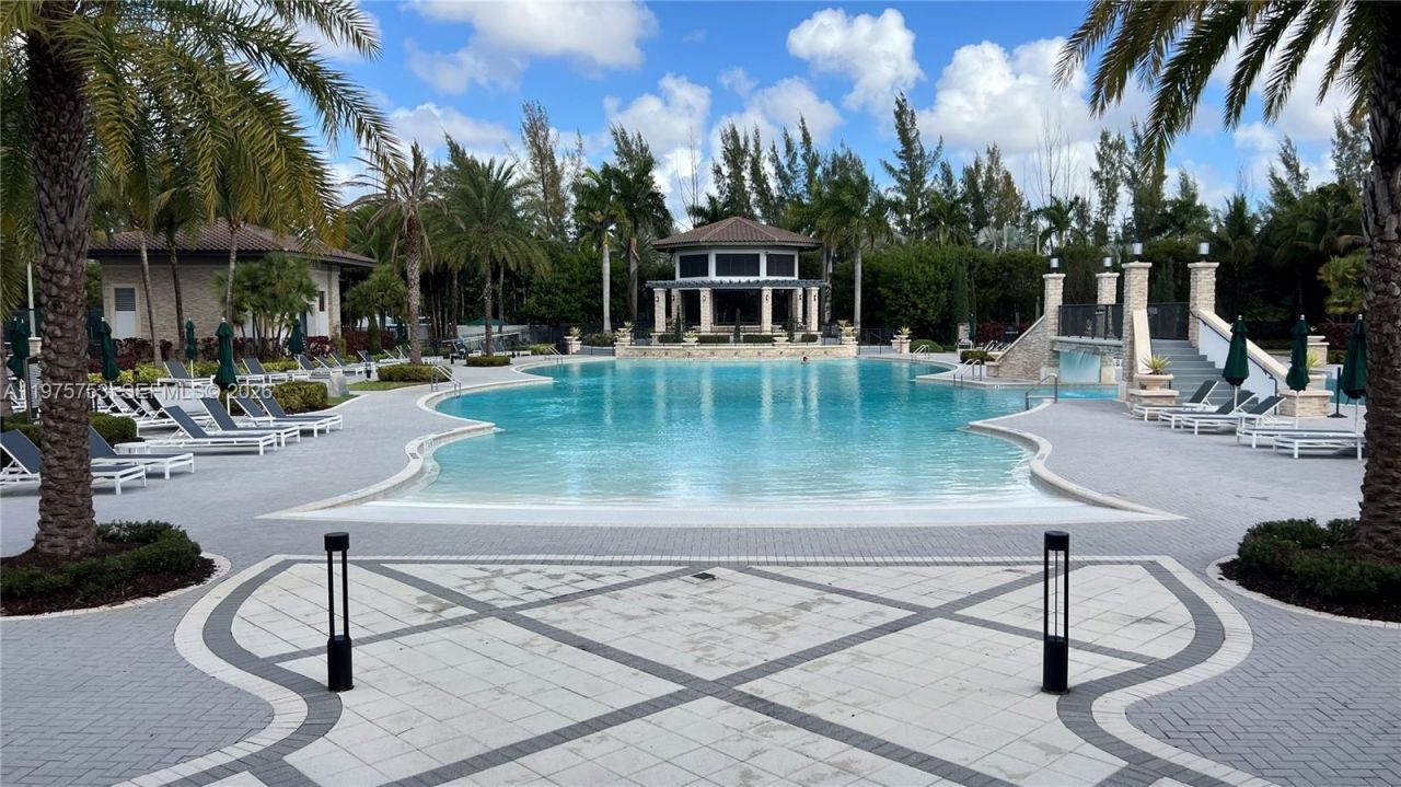 7915 NW 104th Ave , Unit 33, Doral, FL 33178 Photo