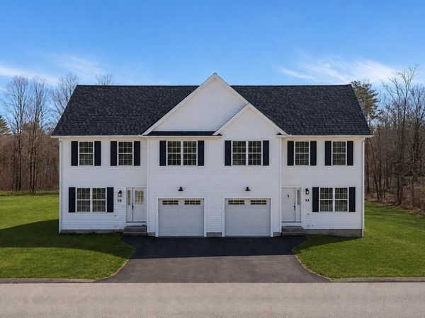 5B Violette Drive, Unit 2, Epping, NH 03042