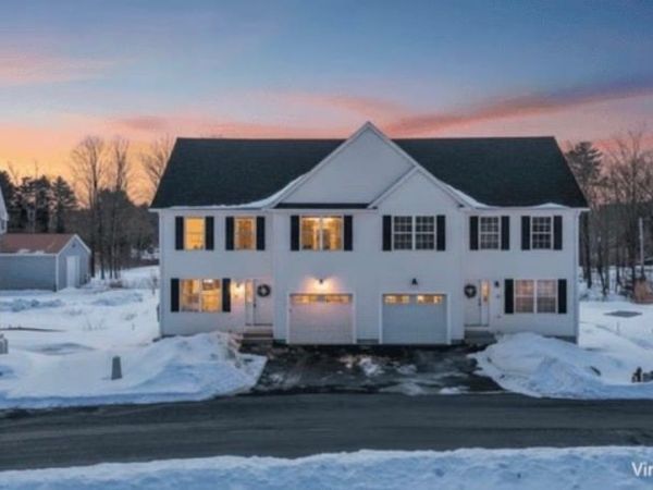 5B Violette Drive, Unit 2, Epping, NH 03042