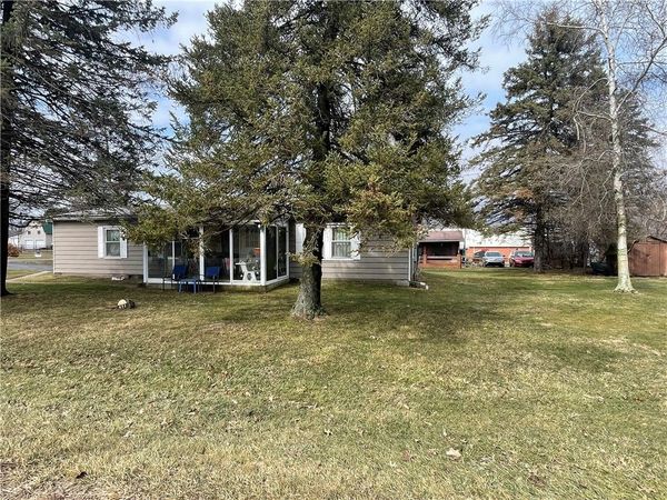 451 Delaware Road, Fredonia, PA 16124