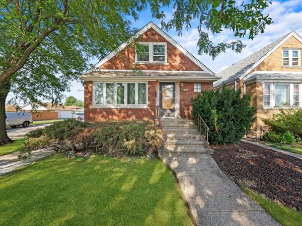 5756 S Kolmar Avenue , Chicago, IL 60629