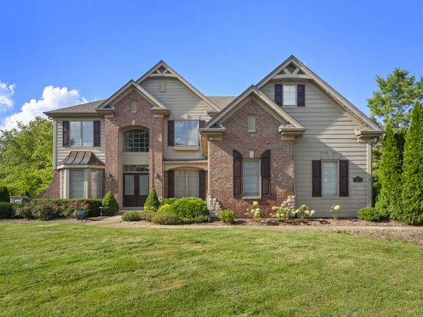 3818 Grand View Court , St. Charles, IL 60175