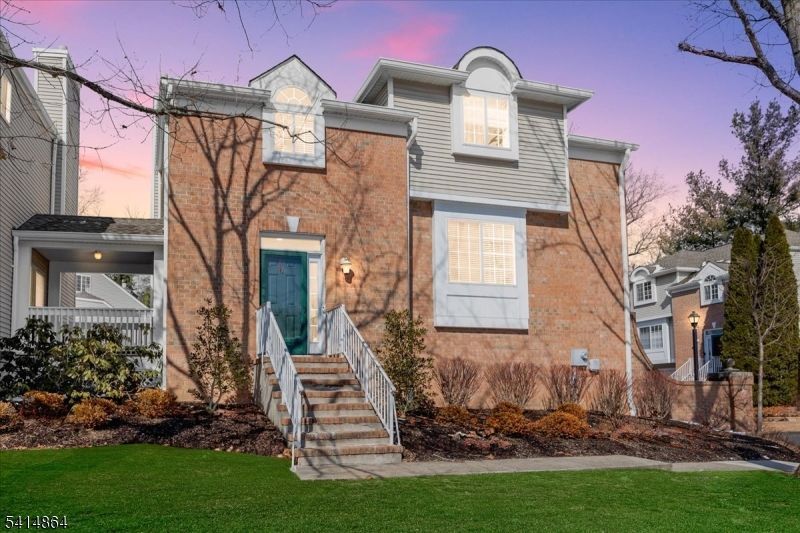 40 Primrose Ln, Long Hill, NJ 07933 Main Photo