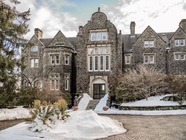 43 Ontio Road , Tuxedo Park, NY 10987