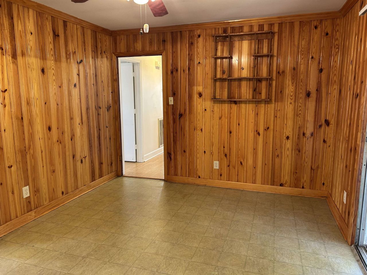 545 Hickory Ave. Photo 18