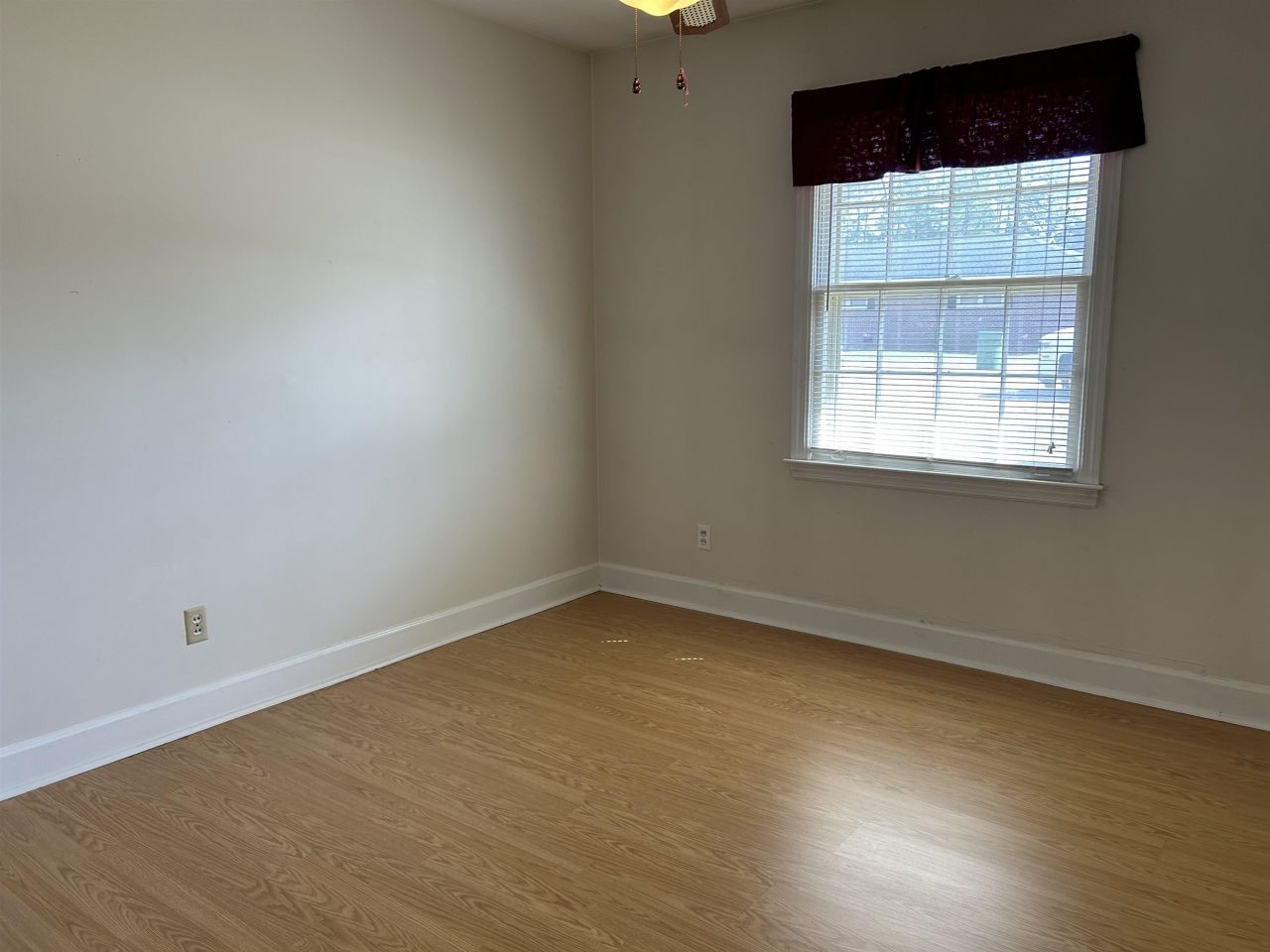 545 Hickory Ave. Photo 22