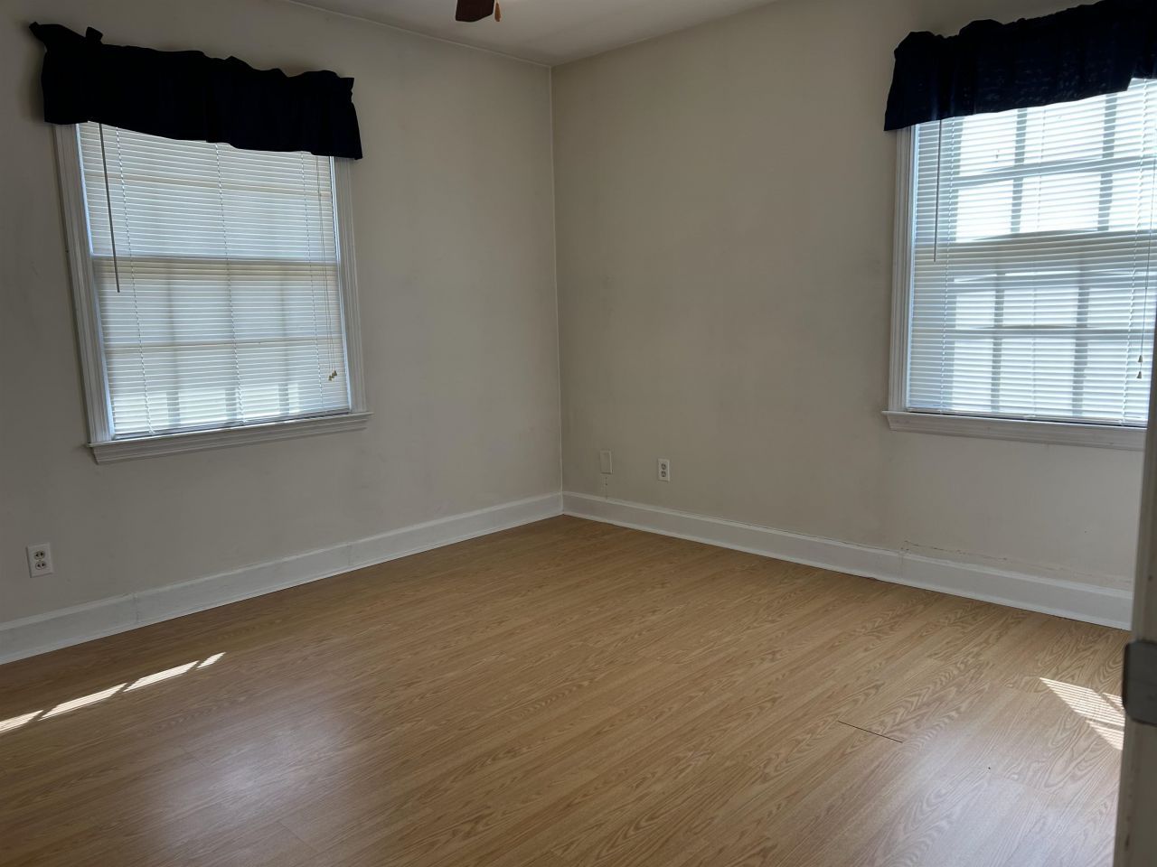 545 Hickory Ave. Photo 23