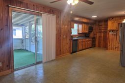 545 Hickory Ave. photo 4