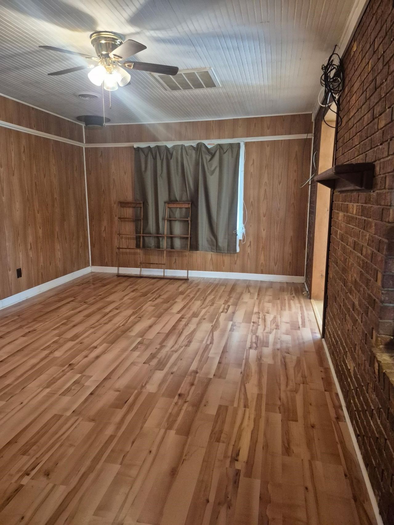 545 Hickory Ave. Photo 8