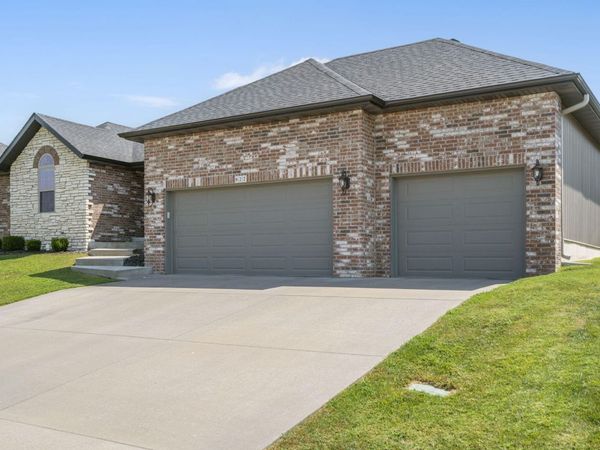822 S Eastridge Avenue, Nixa, MO 65714