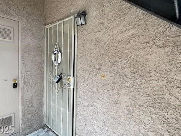 5576 W Rochelle Avenue , Unit 12A, Las Vegas, NV 89103