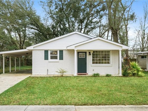 3915 RIVIERA Drive , Slidell, LA 70458