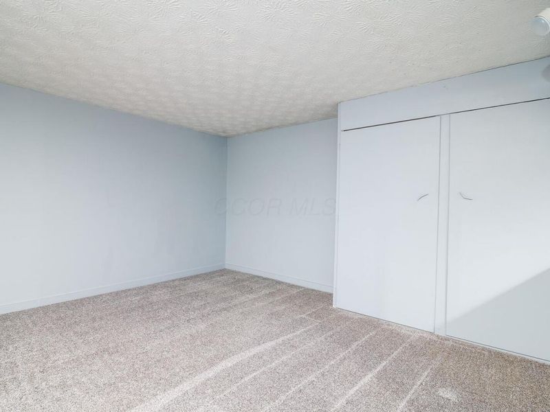 585 Hillsdale Drive, West Jefferson, OH 43162 Photo 20