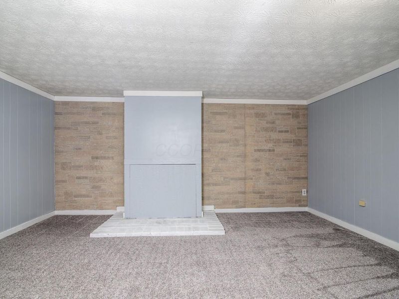 585 Hillsdale Drive, West Jefferson, OH 43162 Photo 21