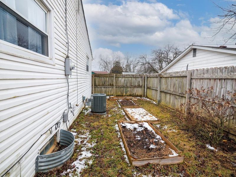 585 Hillsdale Drive, West Jefferson, OH 43162 Photo 31