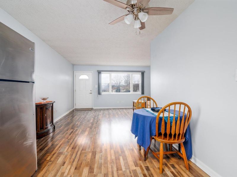 585 Hillsdale Drive, West Jefferson, OH 43162 Photo 7