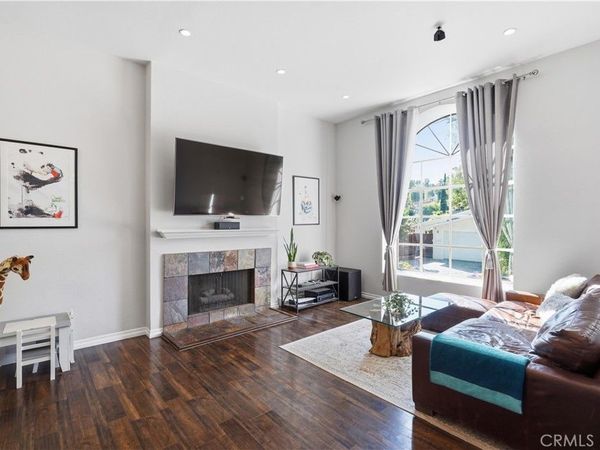 5244 Baza, Woodland Hills, CA 91364