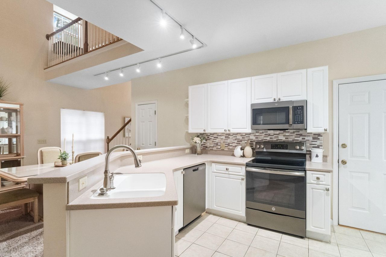 848 Harbor Place Drive Photo 15