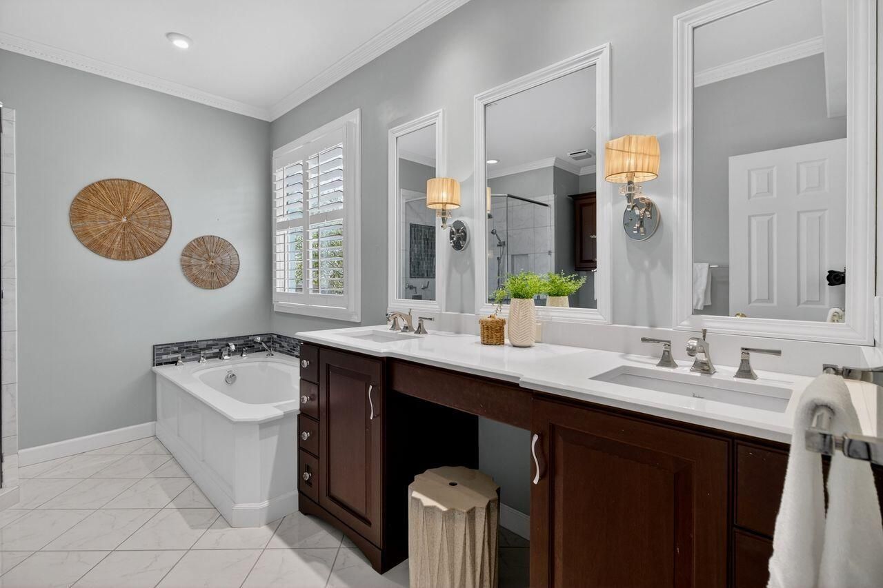 1551 Ben Sawyer Boulevard Photo 29