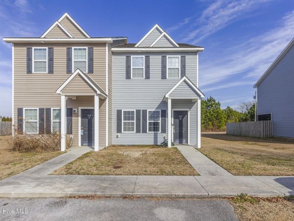 313 Burley Drive, Unit 10, Hubert, NC 28539