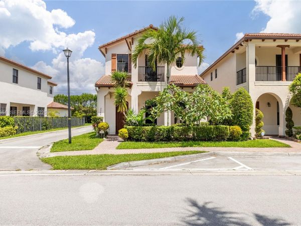 3700 NW 84th Way , Cooper City, FL 33024