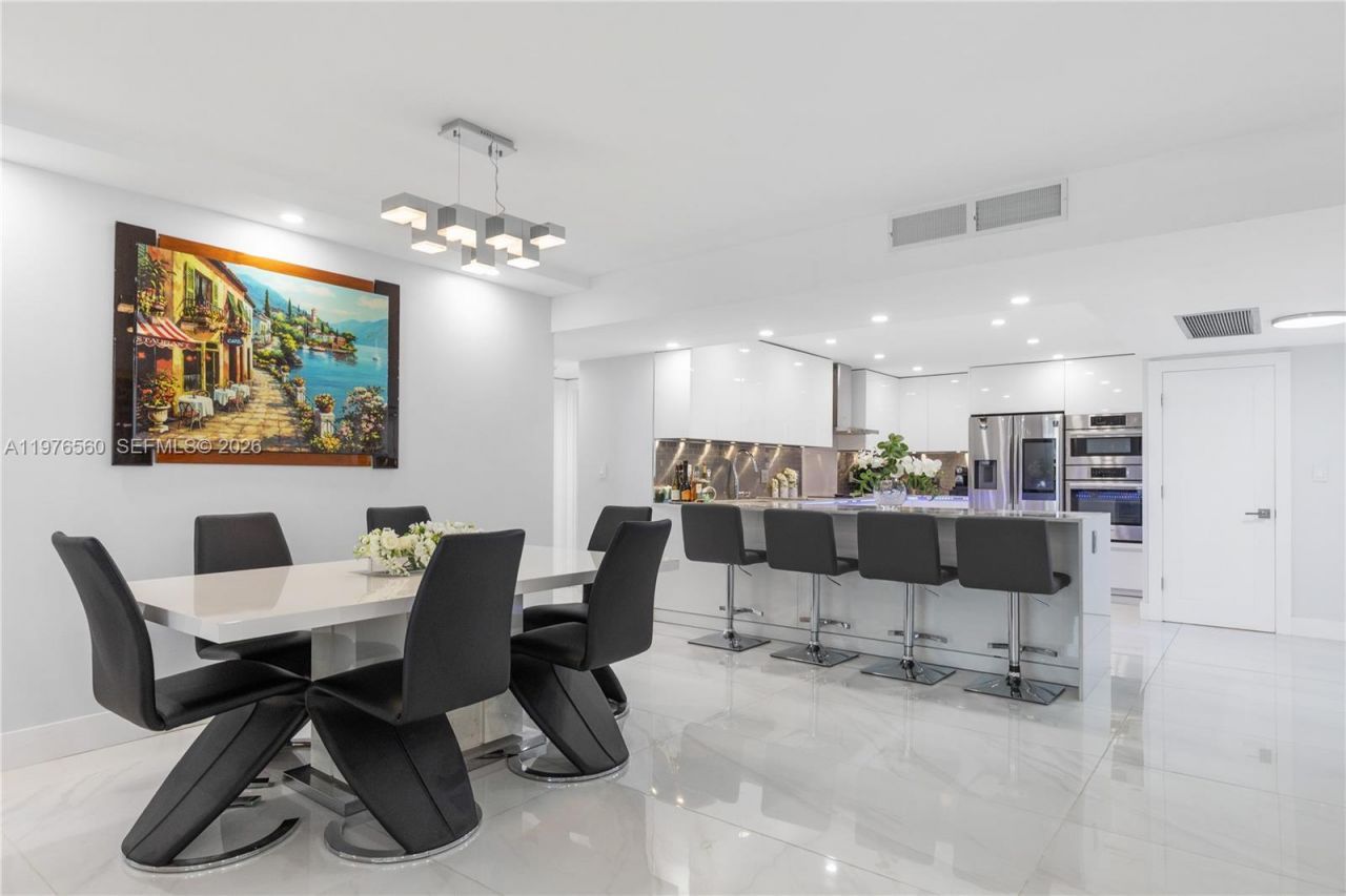 2500 Parkview Dr , Unit 1121, Hallandale Beach, FL 33009 Photo