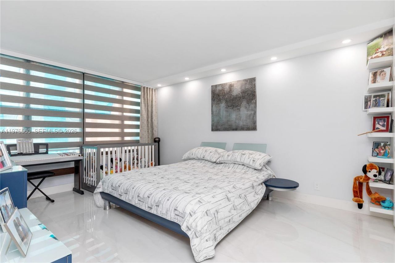 2500 Parkview Dr , Unit 1121, Hallandale Beach, FL 33009 Photo