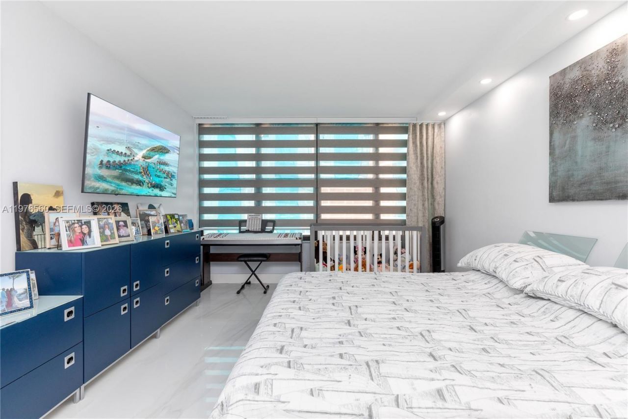 2500 Parkview Dr , Unit 1121, Hallandale Beach, FL 33009 Photo