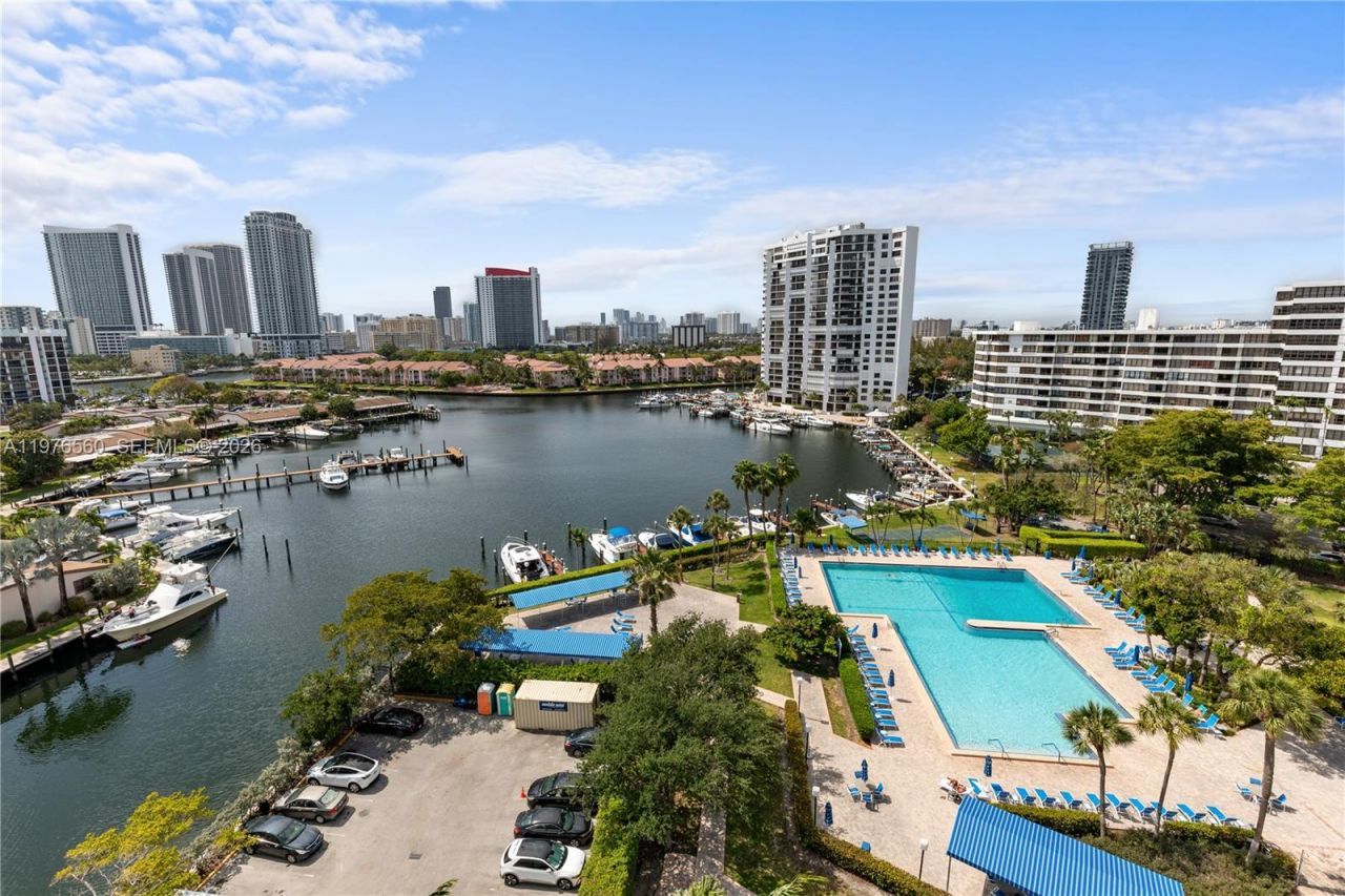 2500 Parkview Dr , Unit 1121, Hallandale Beach, FL 33009 Photo