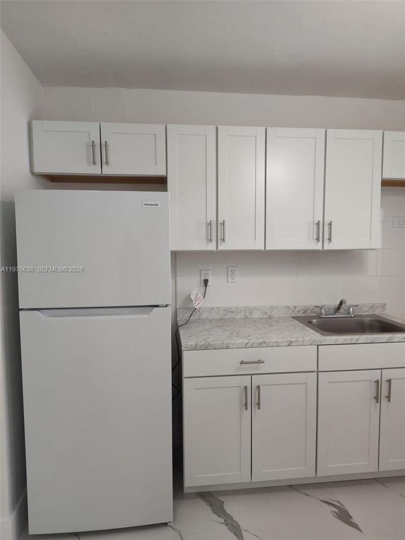 655 Eldron Dr, Unit 15, Miami Springs, FL 33166 Photo