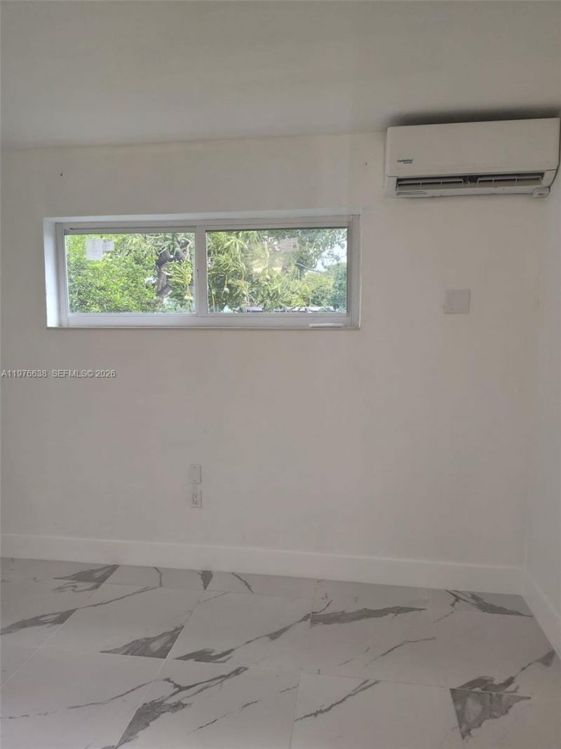 655 Eldron Dr, Unit 15, Miami Springs, FL 33166 Photo