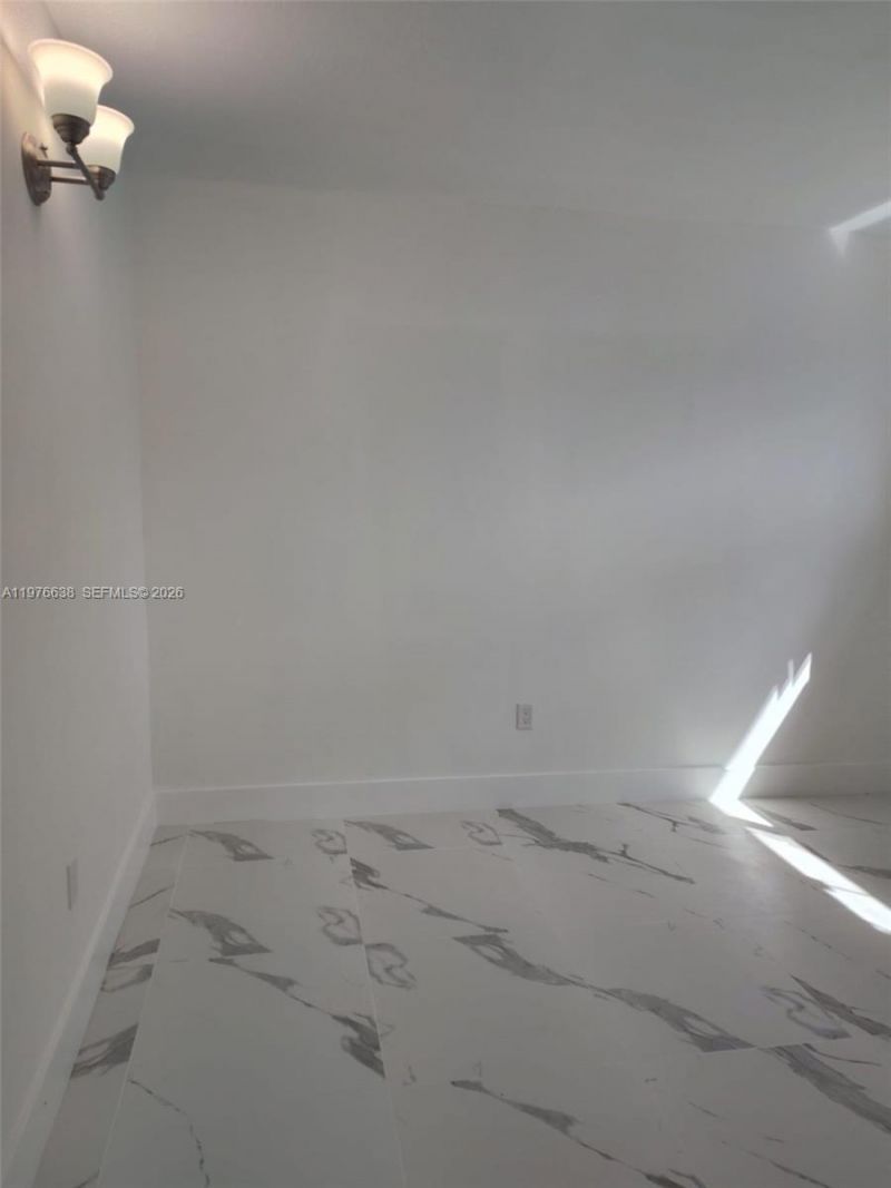 655 Eldron Dr, Unit 15, Miami Springs, FL 33166 Photo