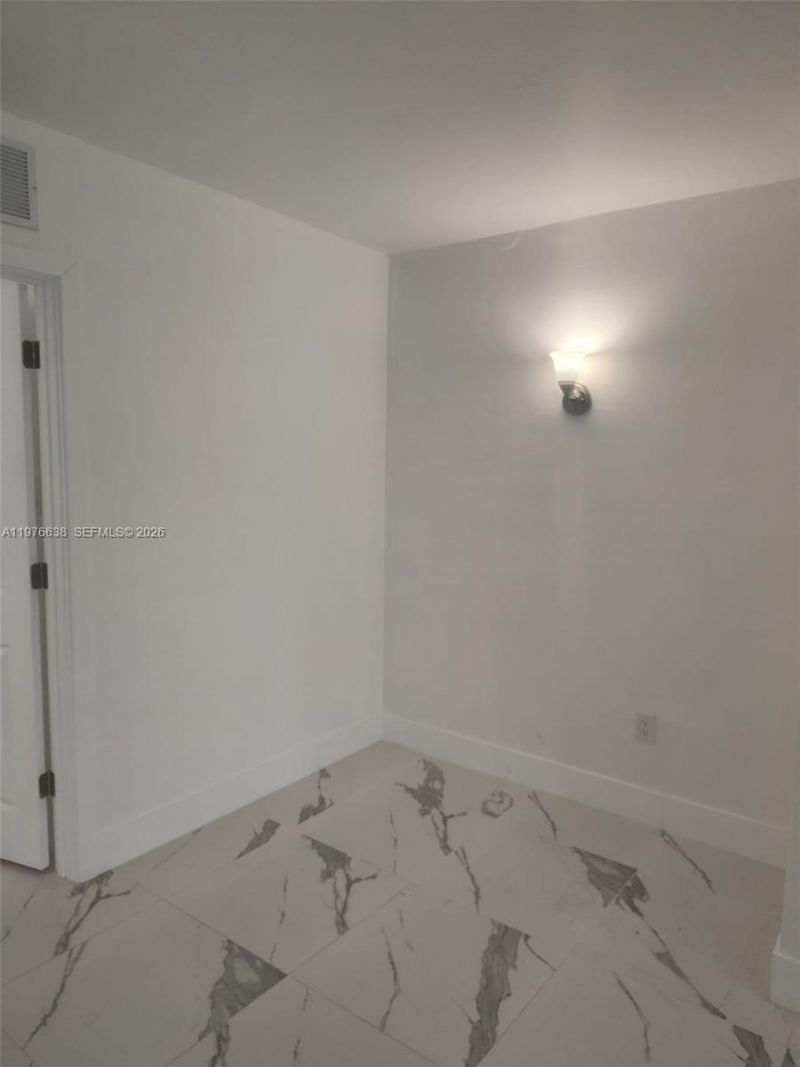 655 Eldron Dr, Unit 15, Miami Springs, FL 33166 Photo