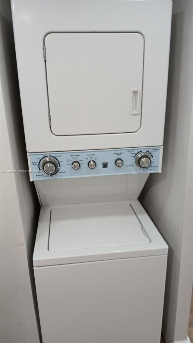 8820 Fontainebleau Blvd, Unit 302, Miami, FL 33172 Photo