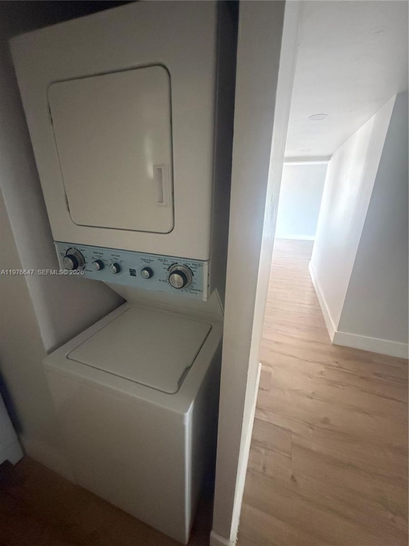 8820 Fontainebleau Blvd, Unit 302, Miami, FL 33172 Photo