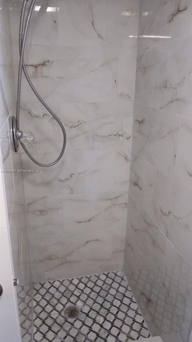 8820 Fontainebleau Blvd, Unit 302, Miami, FL 33172 Photo