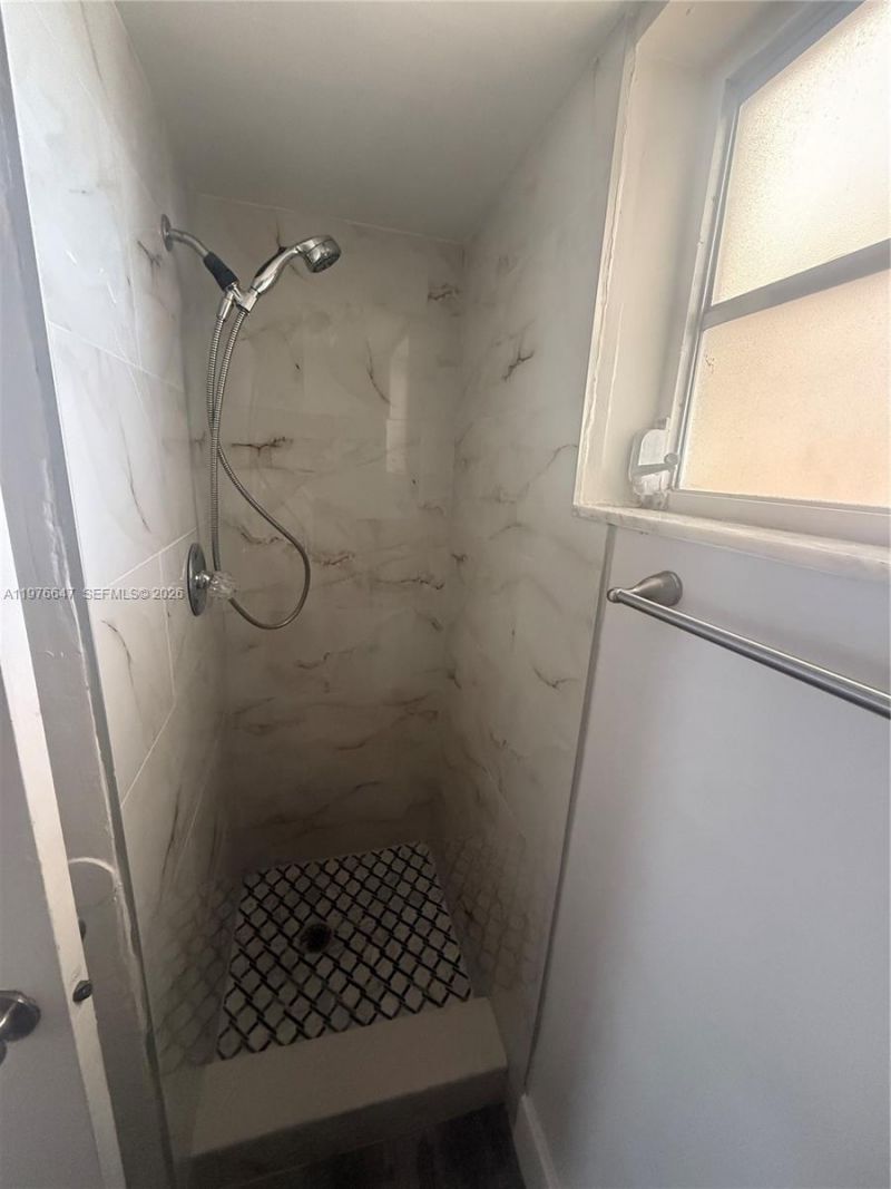 8820 Fontainebleau Blvd, Unit 302, Miami, FL 33172 Photo