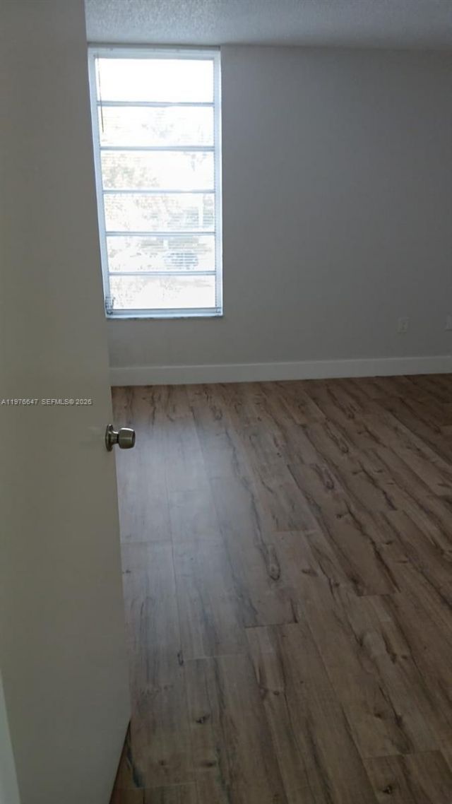 8820 Fontainebleau Blvd, Unit 302, Miami, FL 33172 Photo