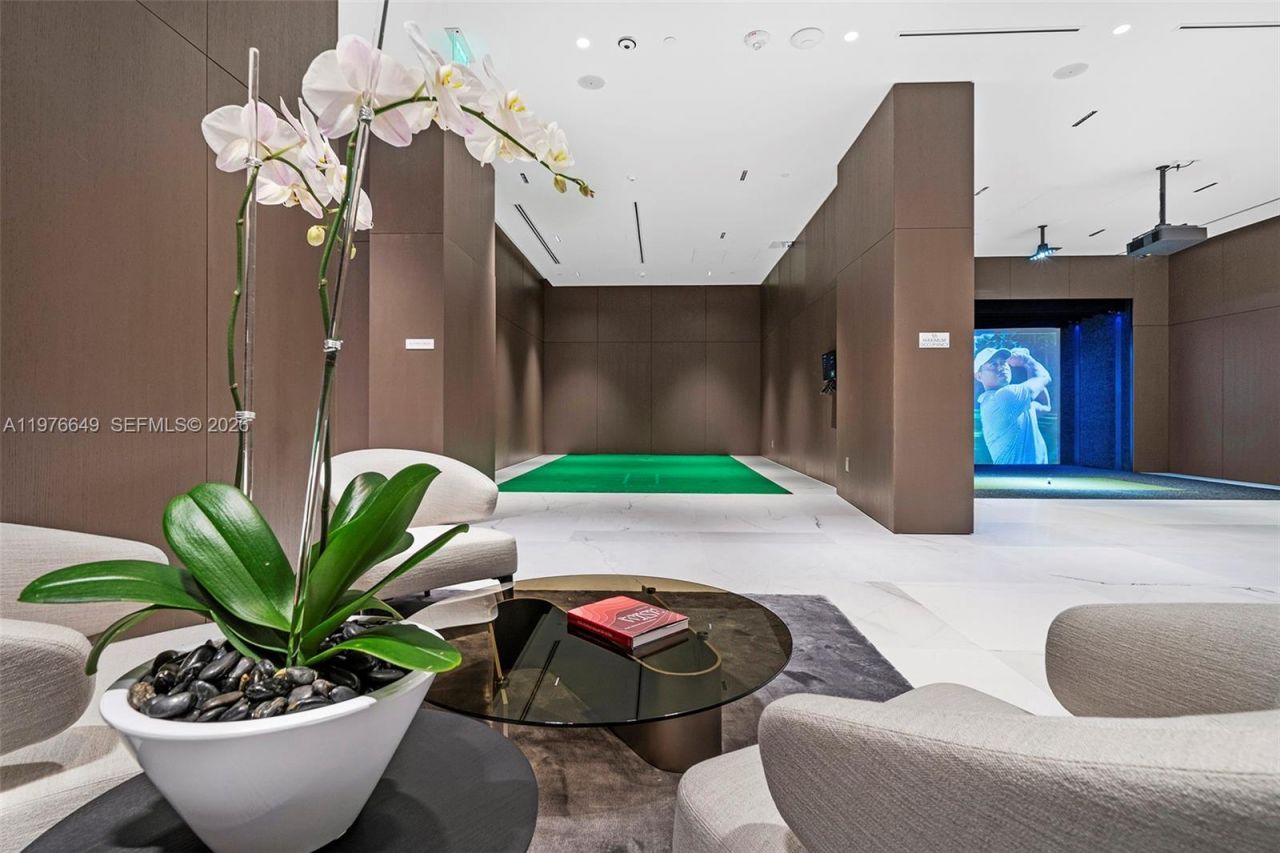 300 Biscayne Blvd Way , Unit 1605, Miami, FL 33131 Photo