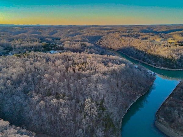 5480 Eastport Rd, Alpine, TN 38543