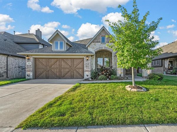 1124 Raptor Road, Alvarado, TX 76009