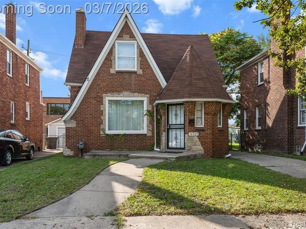 16825 Manor Street, Detroit, MI 48221