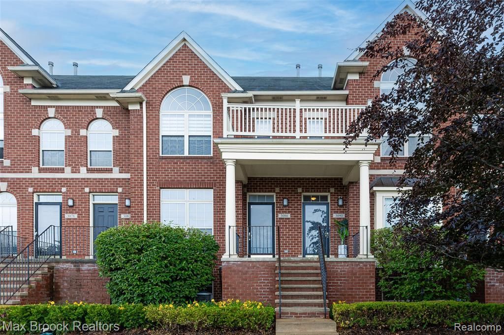 3086 Camden Drive, Troy, MI 48084 Main Photo